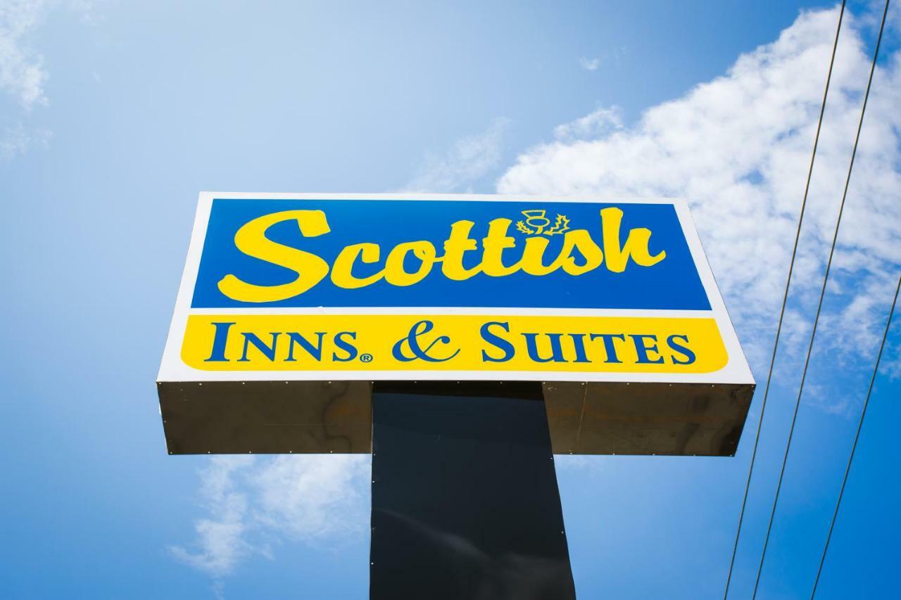 scottish inn&suites Baytown Eksteriør bilde