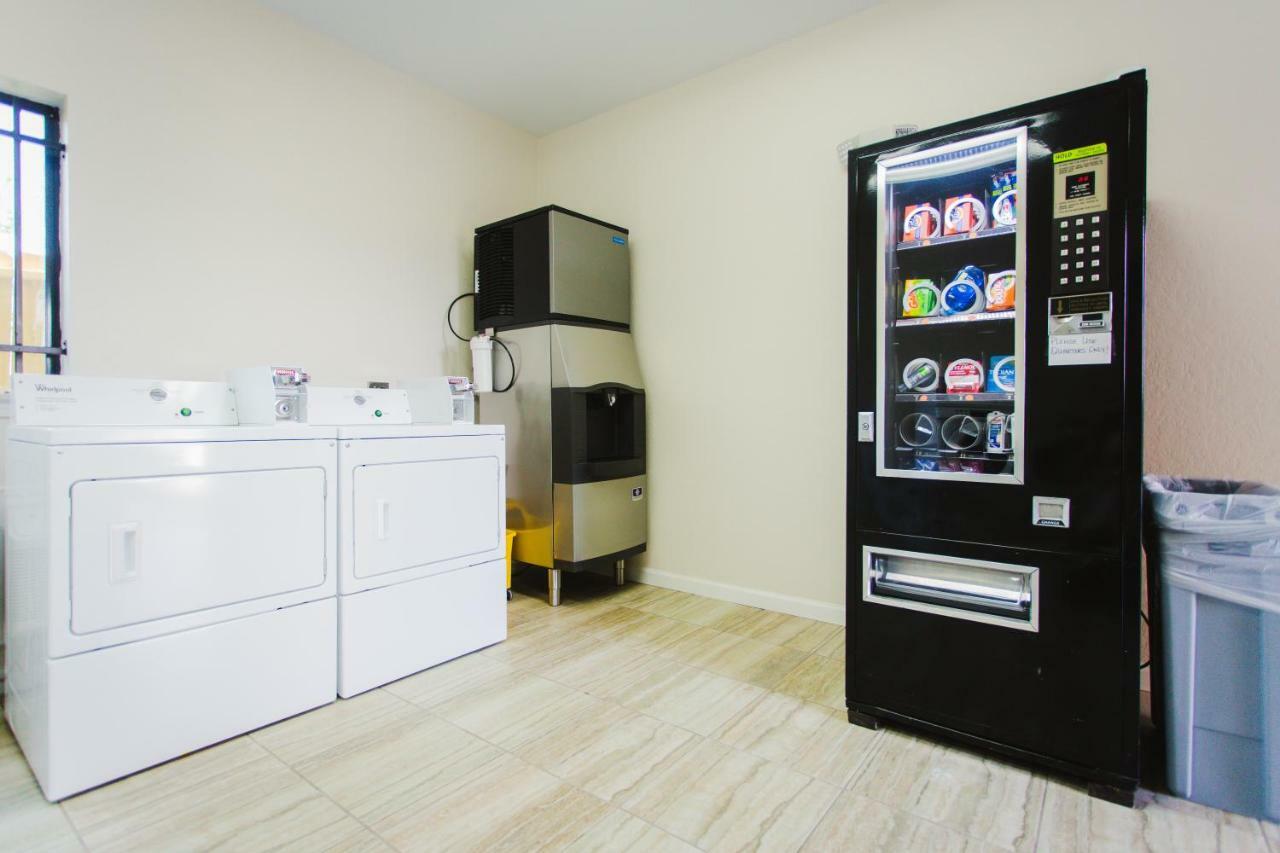 scottish inn&suites Baytown Eksteriør bilde