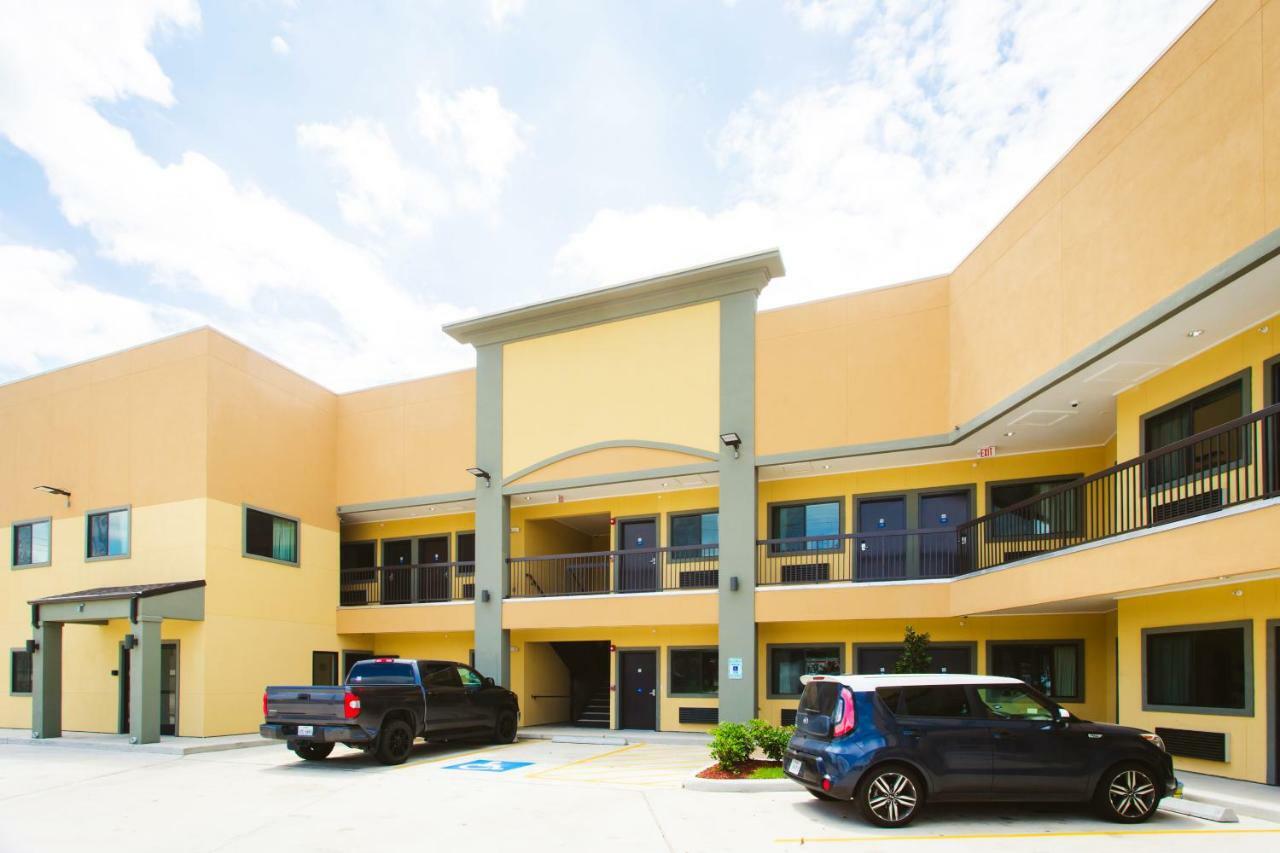 scottish inn&suites Baytown Eksteriør bilde